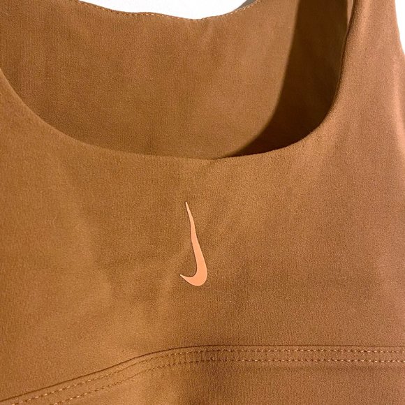 Nike Yoga Luxe Women's Infinalon Crop Top - Picture 2 of 5
